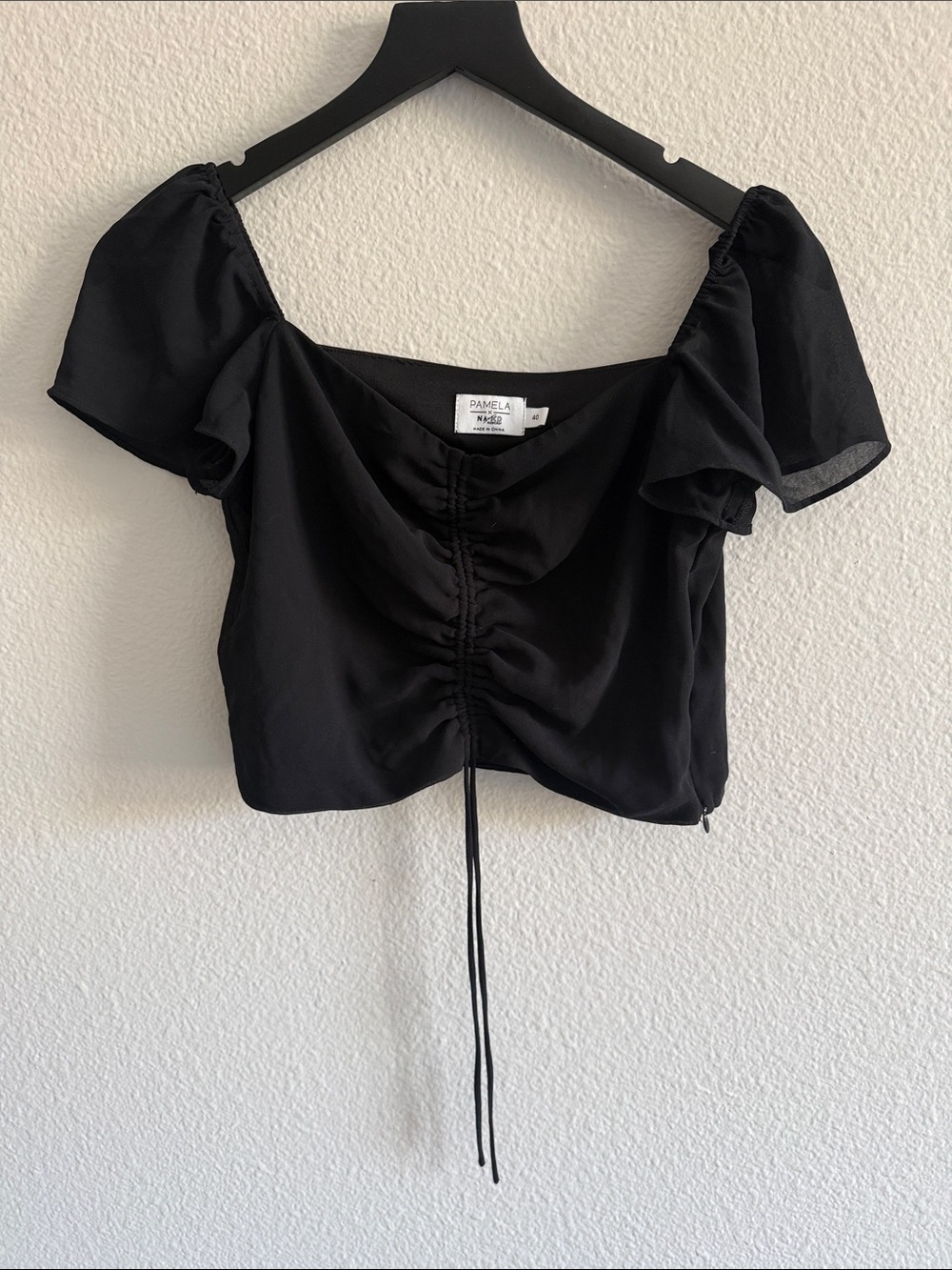 NA-KD x Pamela Black Puff Sleeve Cinched Crop Top | Size M / EU 40